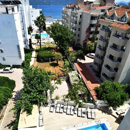 Almena Hotel 3*